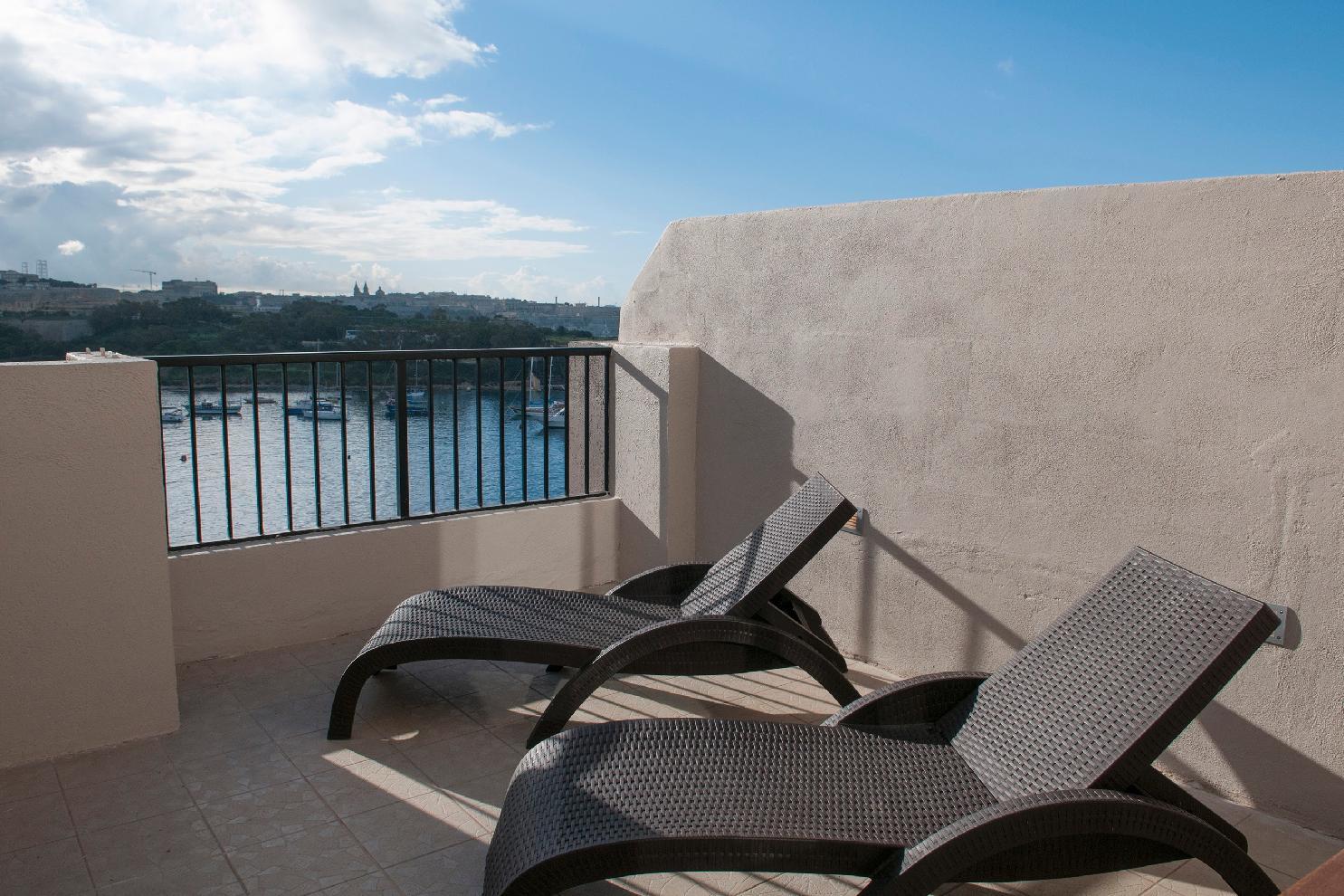 Hotell By St 3*
