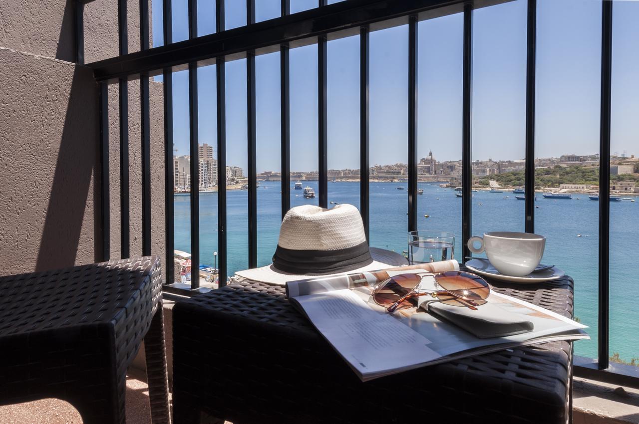 By St 3* Sliema