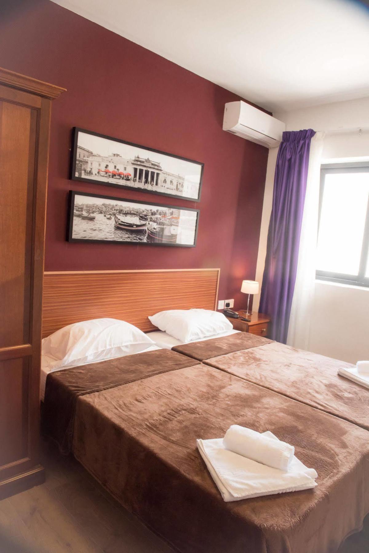 By St Hotell 3*