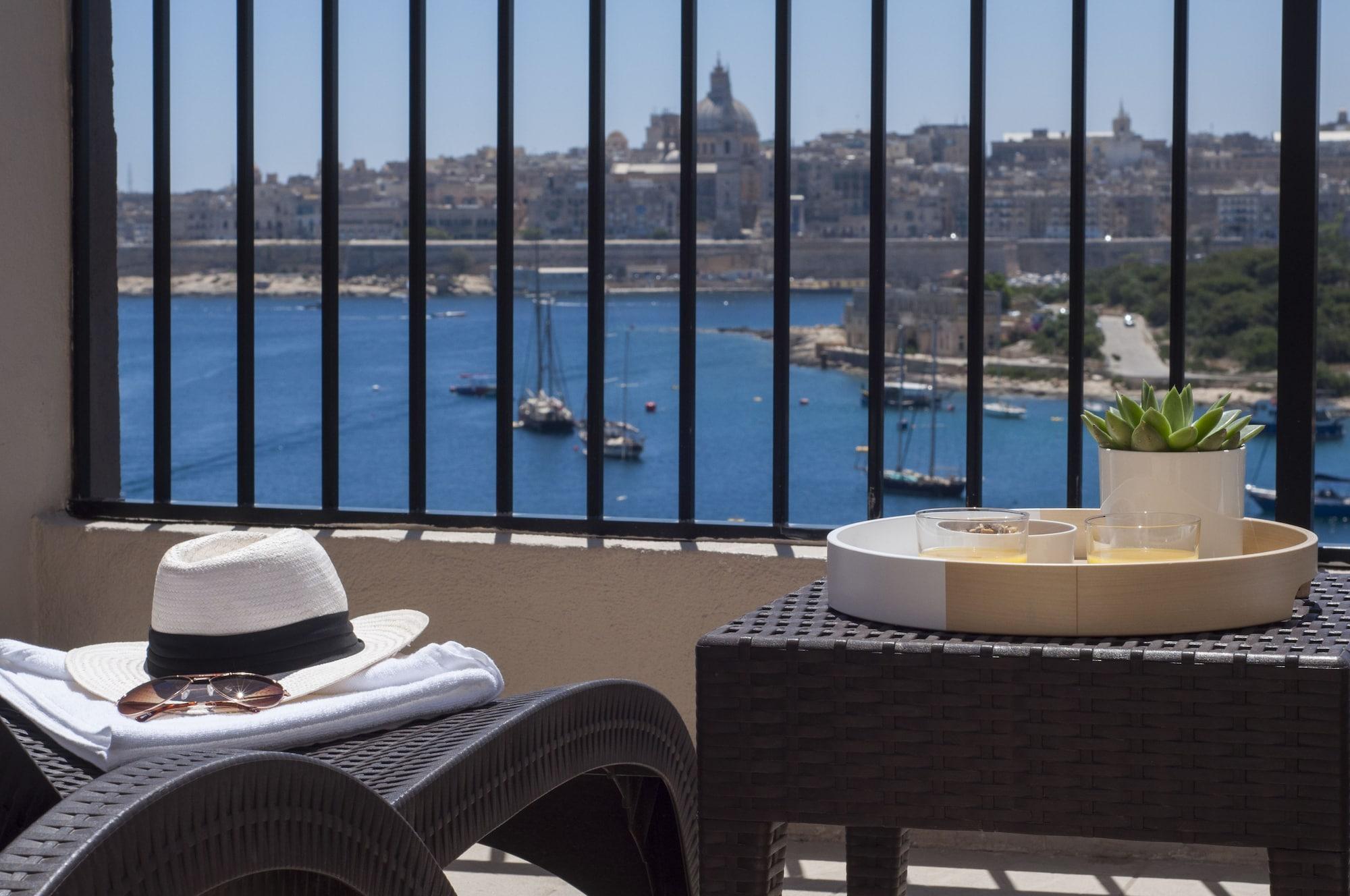 Hotel By St Sliema