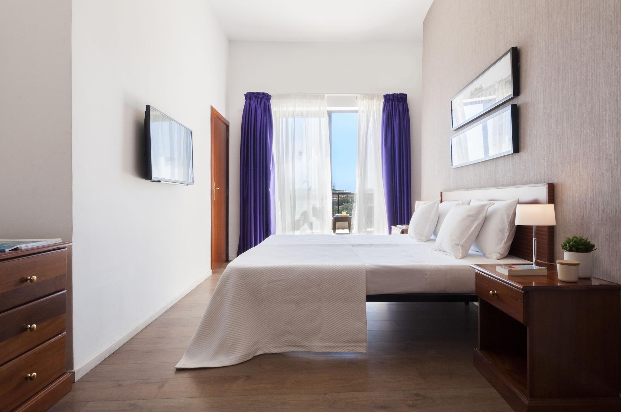 Hotel By St Sliema