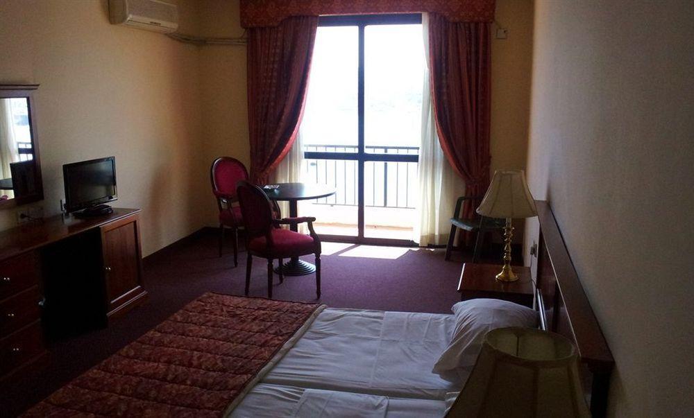By St Hotel