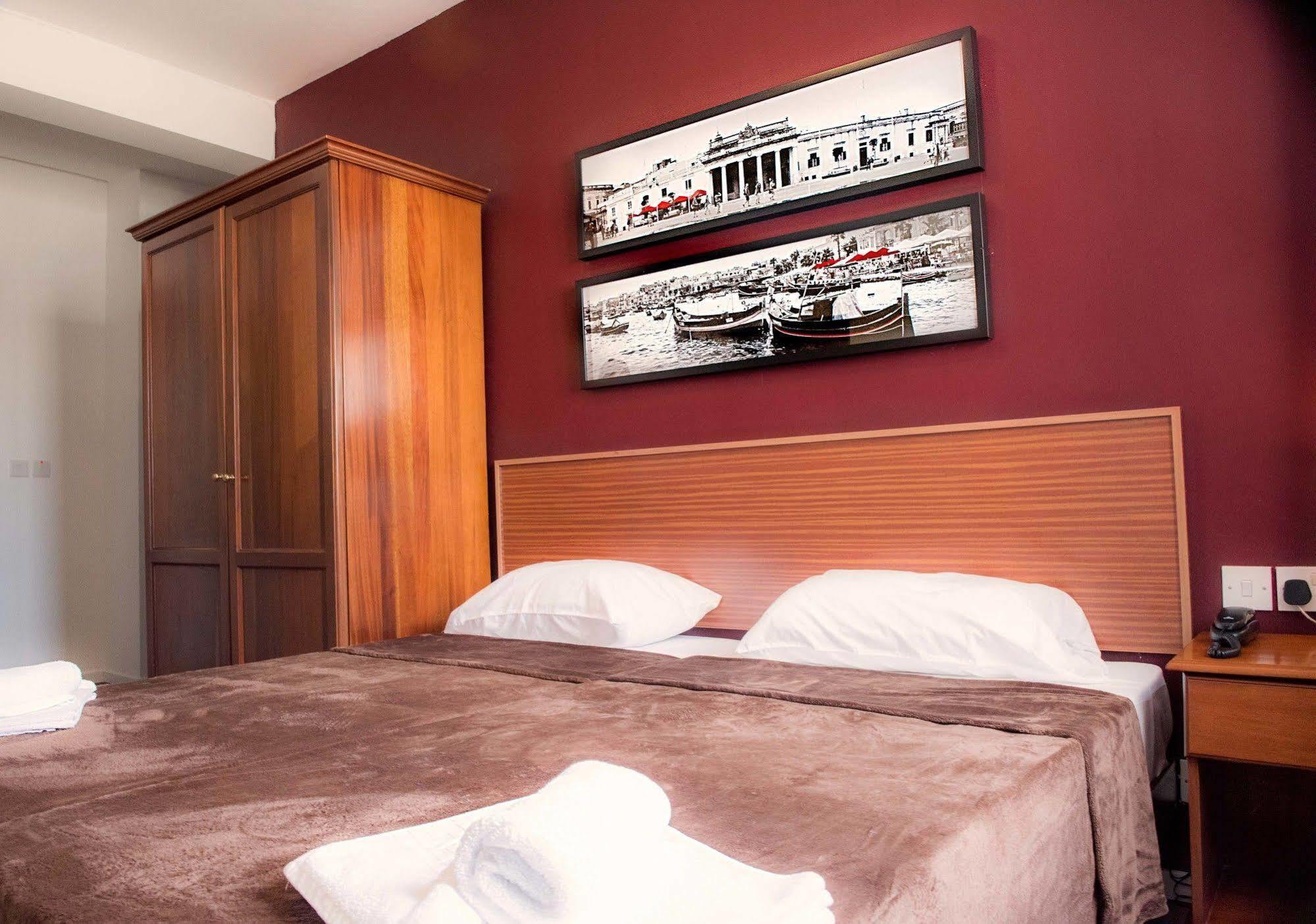 By St Hotel